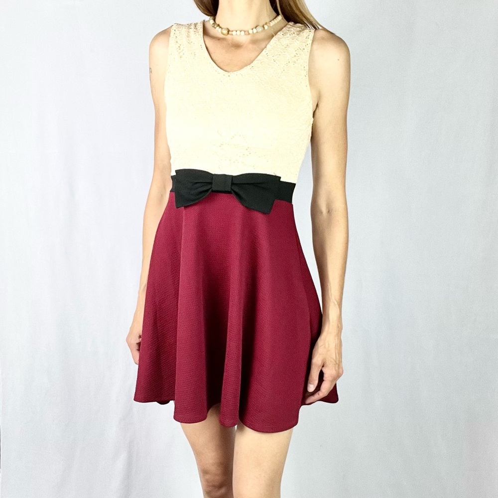 RUE21 |♥️🖤Cranberry Red Cream Lace Upper Bow Tie Sleeveless A-Line Party Dress